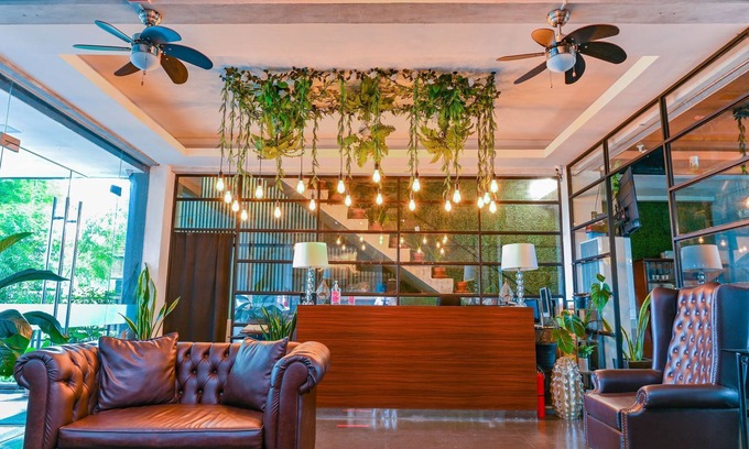 Tagaytay Hotel | Capital O 890 Nami Hotel Tagaytay