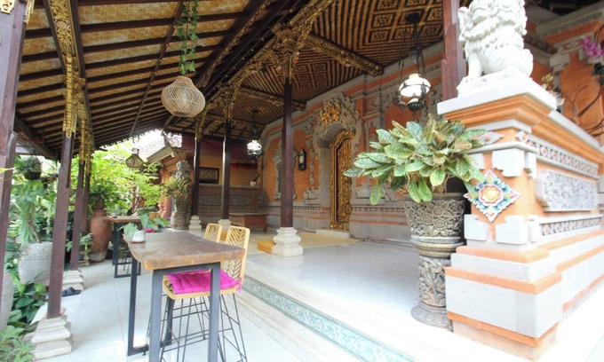 Mekar Bhuwana Hotel | Capital O 94011 Binhari Guest House