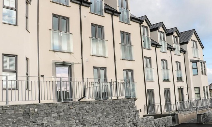 Benllech Apartment | Captain's Quarters - Apartment 2