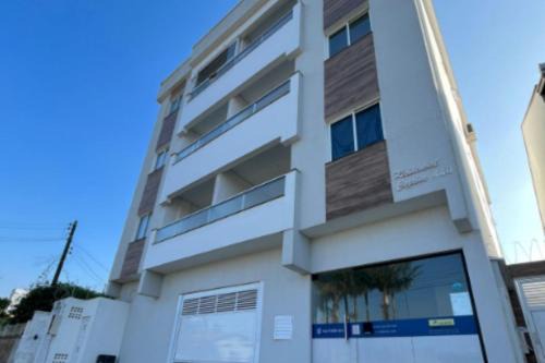 Meia Praia Apartment | Captiva Beach - 400m da PRAIA - WiFi - Vaga Coberta
