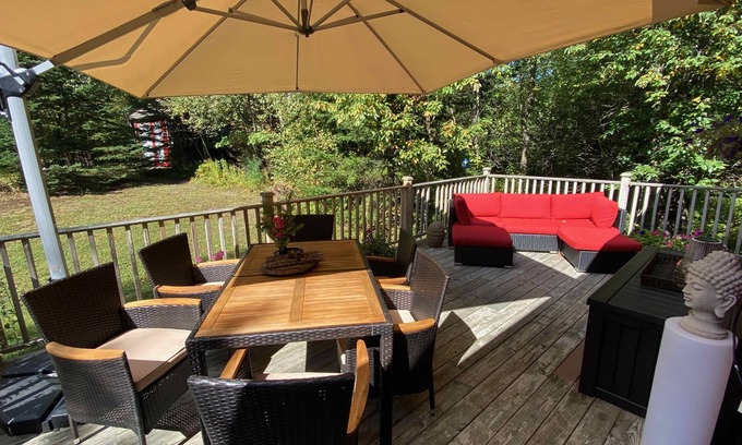 Saint-Etienne-De-Bolto House | Cardinal Lake house just 1 hour from Montreal