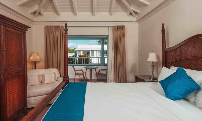 Hastings Hotel | Caribbean Getaway! 2 Units w/Stunning Views! FREE Parking, Airport Shuttle!