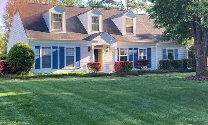 Charlotte House | Carmel Road/Ballantyne /South Charlotte Area Cape Cod Home