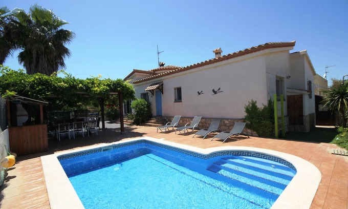 Riumar Ski Chalet | "Carmen 3"@MARISOL: 500m to the beach, private pool, A/C, WiFi, dog beach