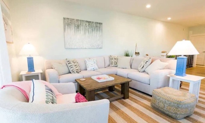 Wilmington Beach Villa | Carolina Casita, short walk to tiki bar and beach