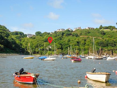 Fishguard House | Carreg Yr Eos - Cottage