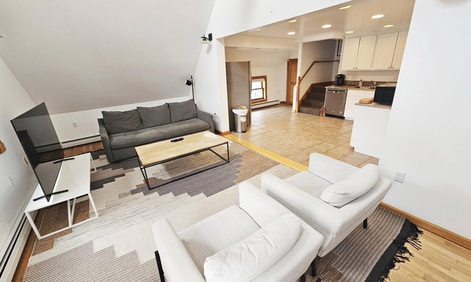 Stowe Village Historic District Apartment | Carriage House on Stowe Main St - Walk Everywhere