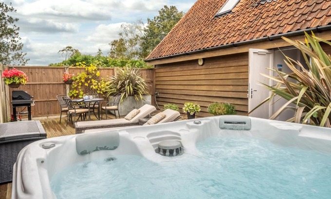 Hoveton House | Cartshed Lodge