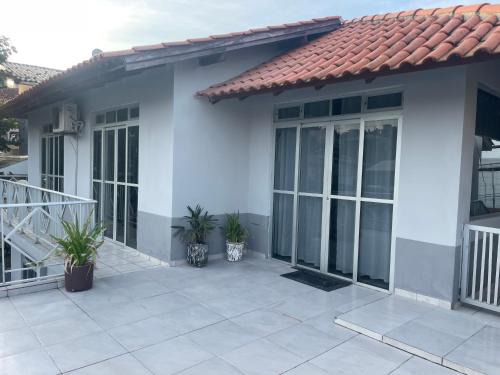 Santinho House | Casa 2 quartos Praia dos Ingleses e Santinho