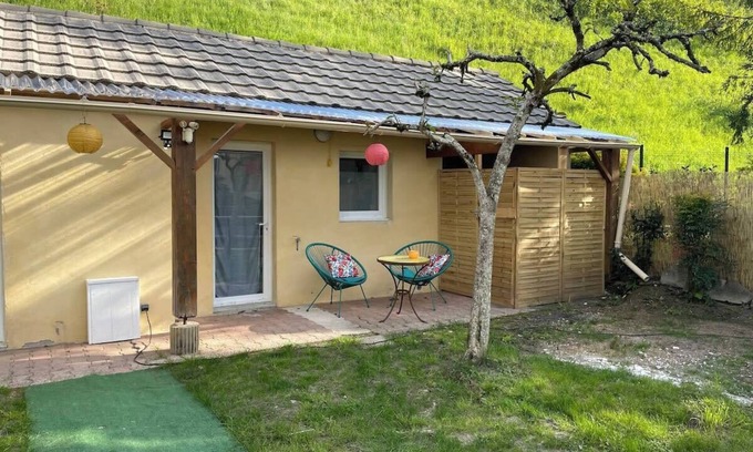 Brive-la-Gaillarde Apartment | Casa 4 Saisons - Studio à thème - Piscine/Jardin - Proche centre-ville