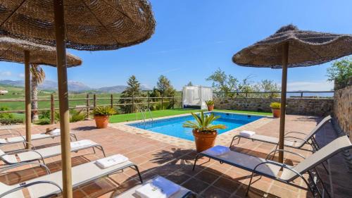 Antequera Villa | Casa Aranda Villanueva de la Concepcion by Ruralidays