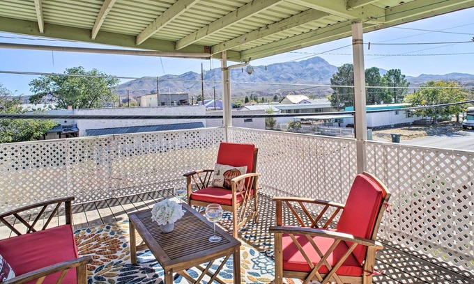 Truth or Consequences Apartment | 'Casa Azul' - Walk to Hot Springs & Downtown!