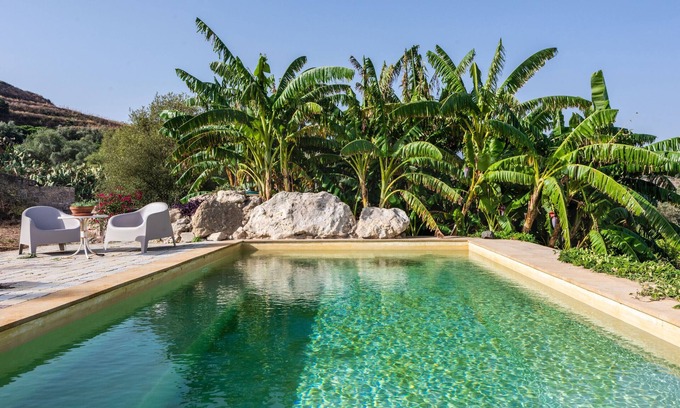 Augusta Villa | Casa Balatella con piscina by Wonderful Italy