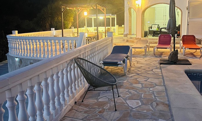 Lliber Villa | Casa Bella -3 Bed Villa turreted Villa with private pool, air con, Wifi and BBQ.
