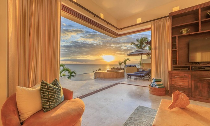 San Jose del Cabo Villa | Casa Bella 5bdrm Unobstructed Ocean/beach views at a Discounted rate!
