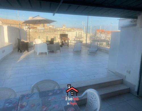 Bitonto Apartment | Casa Bianca bnb,Big Terrace,10 min Airport Beaches