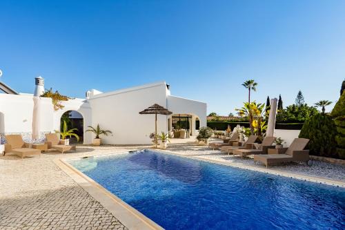 Mato Serrao Villa | Casa Blanca