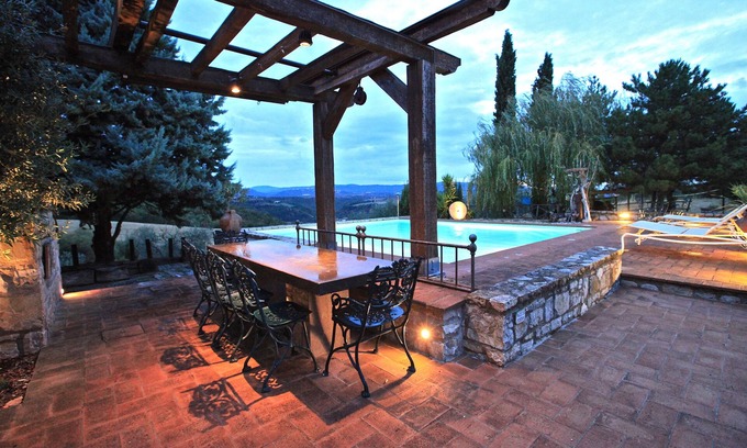 San Venanzo Villa | Casa Boschetto, villa with swimming pool sleeps 9