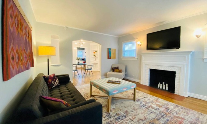 Oak Cliff House | Casa Burlington: Flexible & WFH Ready. Longer Stays Welcome!