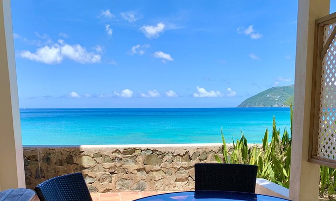West End Villa | CASA CARIBE SEA LEVEL OCEANFRONT VILLA, Air Conditioning, Beautiful Views!