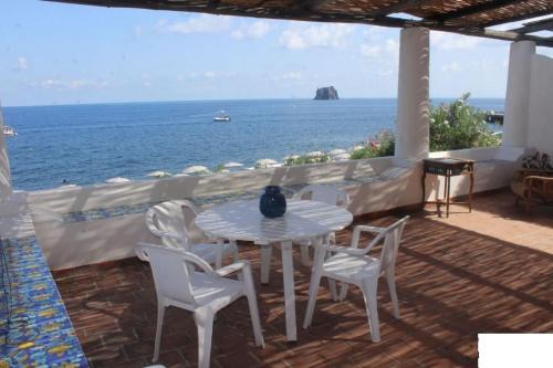Stromboli Apartment | Casa Chinotto