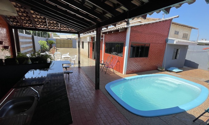 Foz do Iguacu House | Casa com Piscina e Áreas Gourmet com Churrasqueira em Foz do Iguaçu