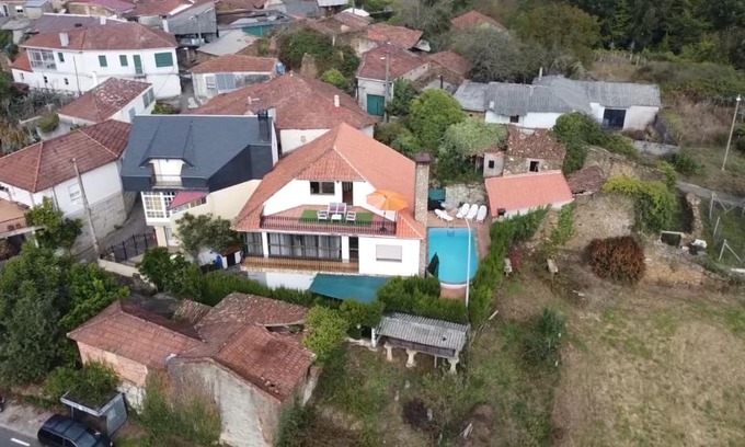 Castrelo de Mino House | Casa con Piscina en Ramiras, Ourense