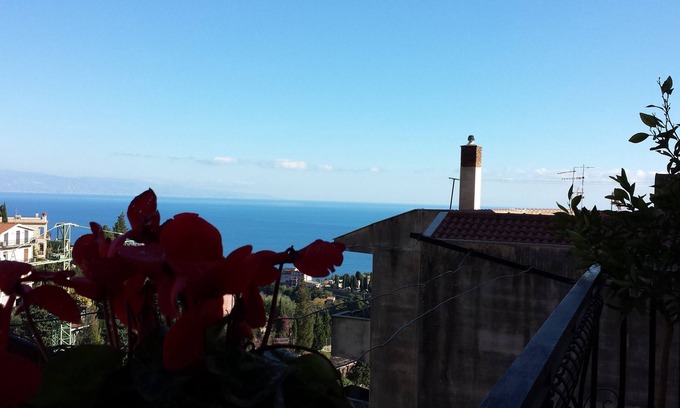 Taormina House | Casa Corvaja 2 - At 300 meters from the center/private parking space