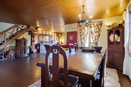 Cachada House | Casa das Camélias