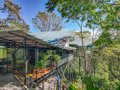 Parrita House | Casa de Cacao, A Treetop Cottage in Cacao Forest!