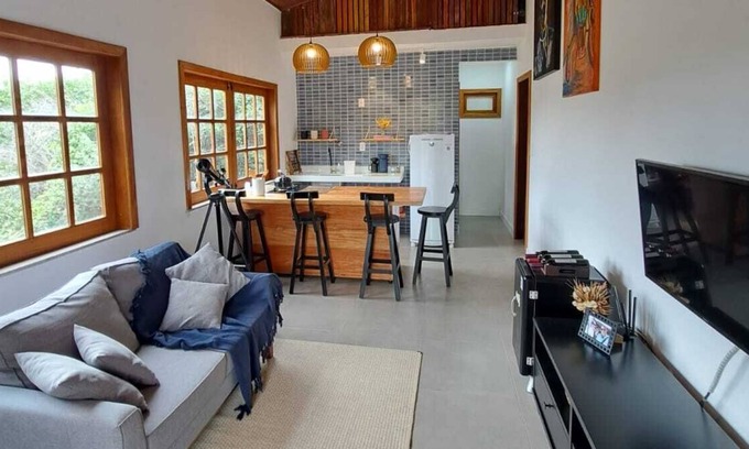 Igatu Cottage | Casa de Campo Super Aconchegante, Moderna com Varanda, 2/4 c/ Suíte