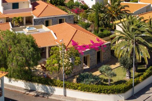 Pedras Pretas House | Casa de Férias by An Island Apart