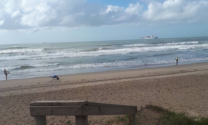 Meia Praia House | Casa de Família na Praia