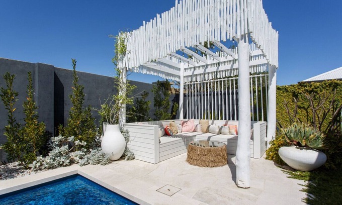 North Coogee House | Casa de Praia - Coastal Luxury in North Coogee