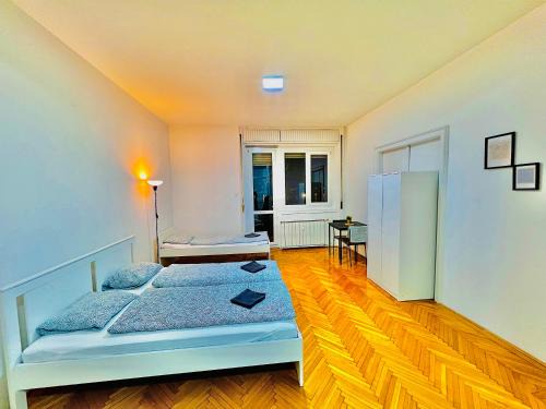 Belso-Ferencvaros House | CASA DEL RÍO