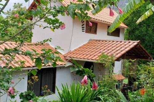 Pati Valley House | Casa do Bosque