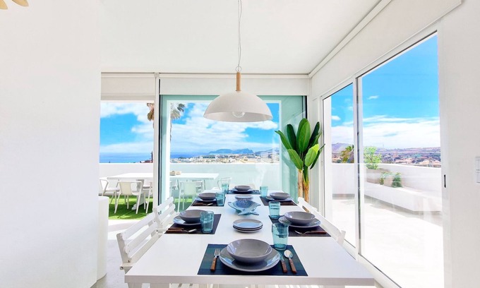 Vila Baleira House | Casa do Pico by LovelyStay