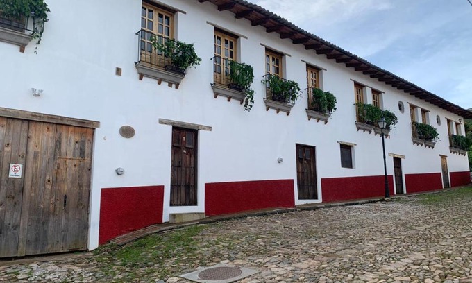 San Sebastian del Oeste Hotel | Casa Dos Gallos
