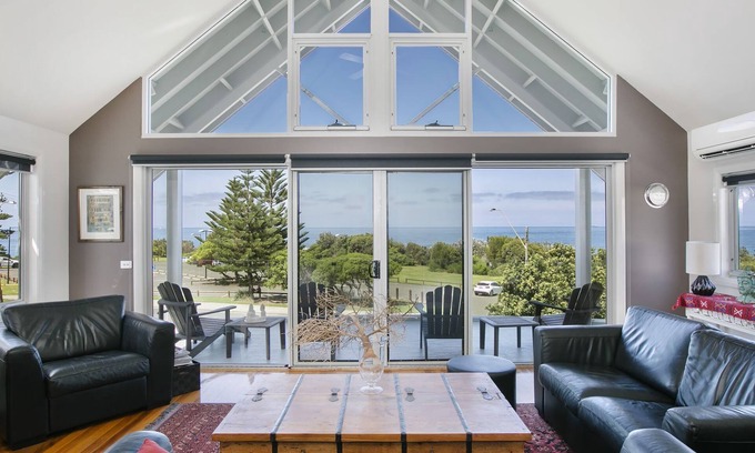 Bulli House | Casa el Punto (House on the Point) 3 minute walk to the beach