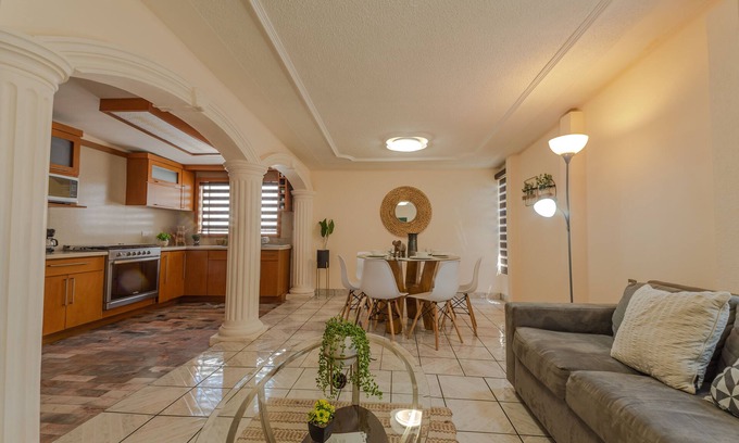 Chihuahua House | Casa Elefante, ubicada en una zona tranquila y segura, ideal para familias