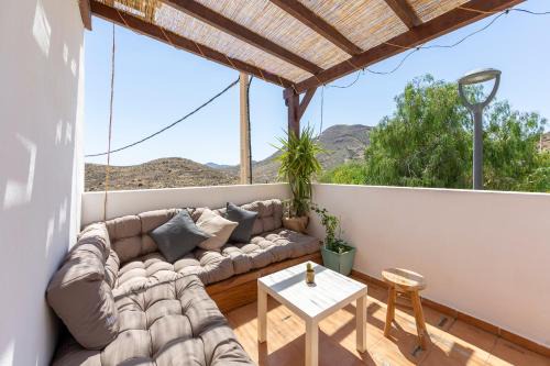 Presillas Bajas House | Casa entre volcanes y sal