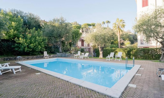 Bordighera Apartment | Casa Erbusin - 2 Bedrooms - WiFi - Pool