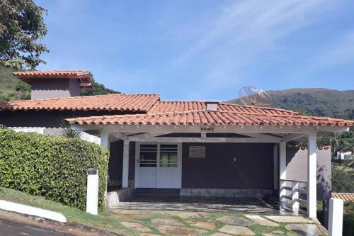 Capitolio House | Casa Escarpas do lago