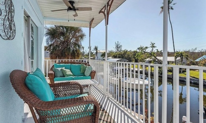 Bokeelia House | Casa Florida π΄ waterfront home with boat ramp