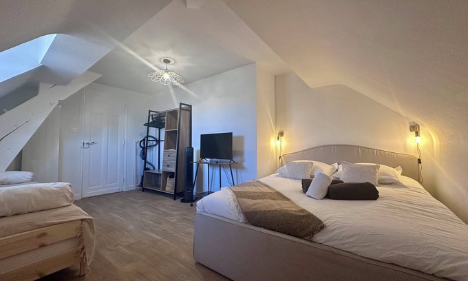 Brive-la-Gaillarde Apartment | Casa Foch #2 - T1 bis - Proche Hyper Centre