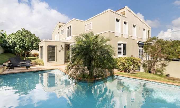 Candelero Abajo House | Casa Las Olas Tranquilas 6 Bedroom Luxury Beach House at Palmas del Mar