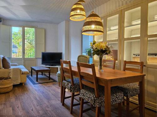 Sant Joan de Les Abadesses Apartment | Casa Margarita - céntrico y con vistas