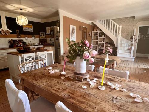 Courseulles-sur-Mer House | Casa Maôme, Charmant Gîte 8 personnes à Courseulles sur mer