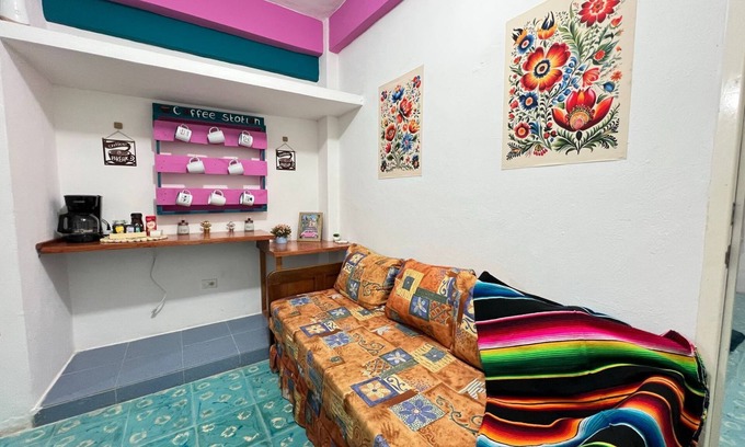 Colonia Independencia Apartment | Casa Margarita -Mexican Warmth Await!