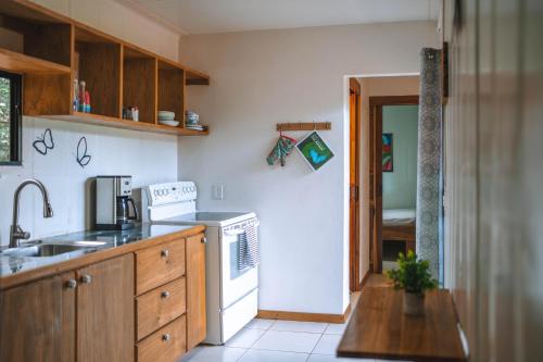 Rio Seco House | Casa Mariposa - Beach Walk Bungalows